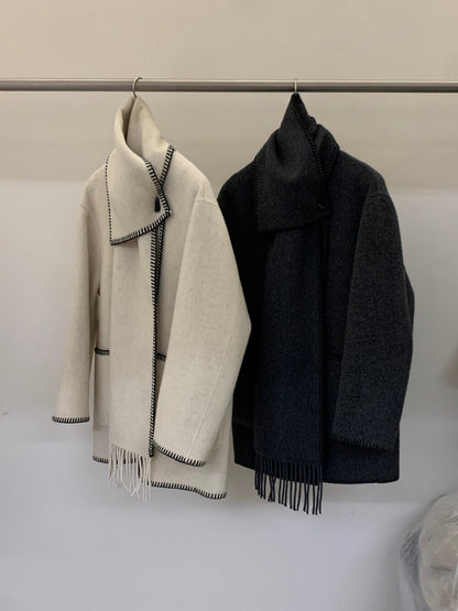 // 100%羊毛撞色鎖邊手工外套(連頸巾)