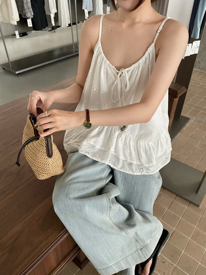 // 鏤空通花荷葉腳吊帶上衣