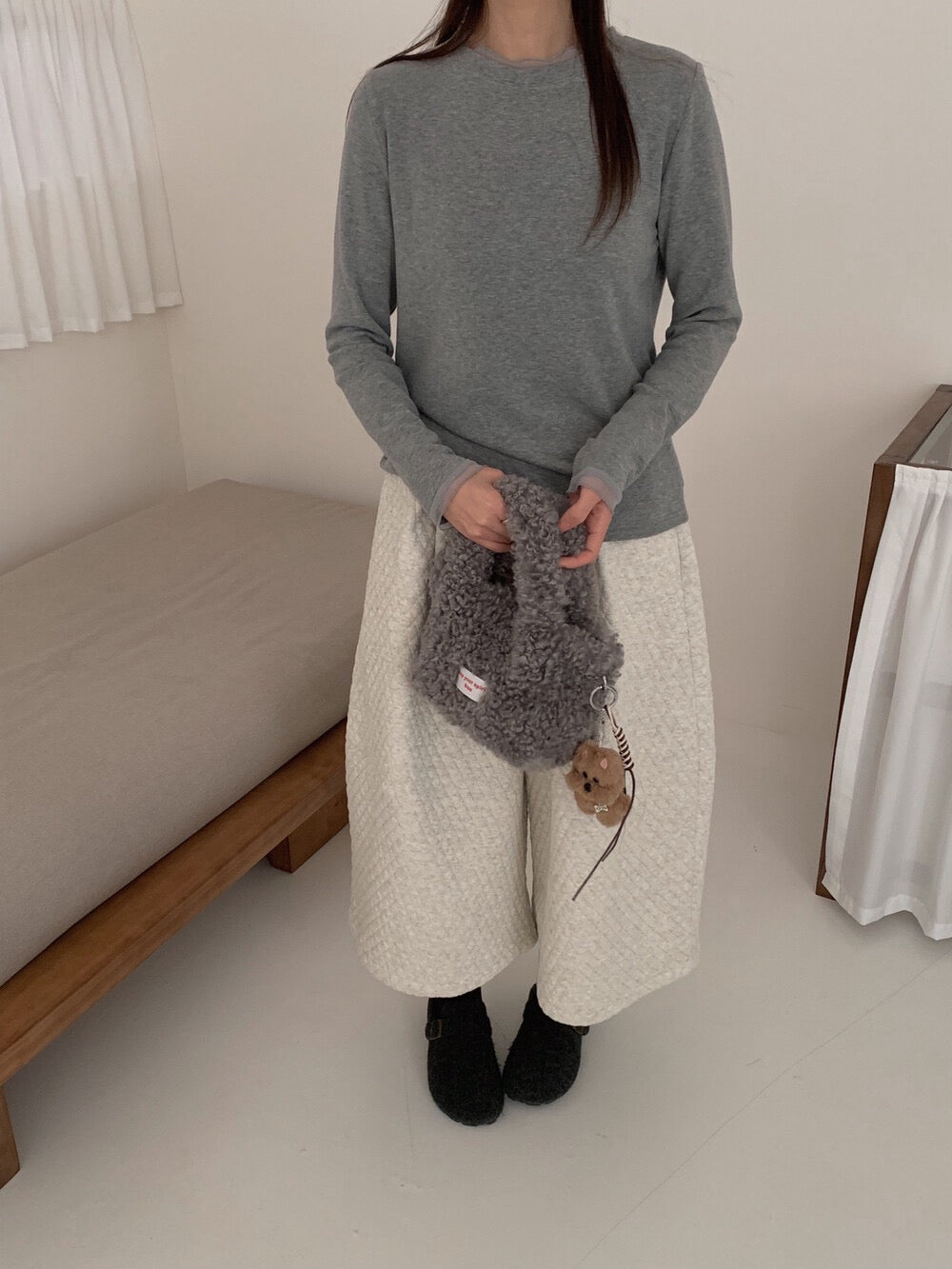 // 5%羊毛拼lace邊超舒服彈性打底上衣