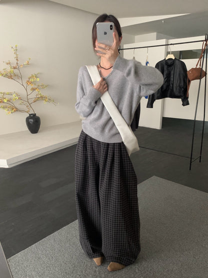 // 50%raccoon+30%cashmere超親膚小V領鈕扣NT