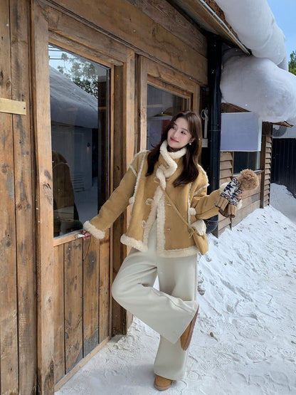 // 皮毛一體麂皮絨牛角鈕外套(連袋仔)