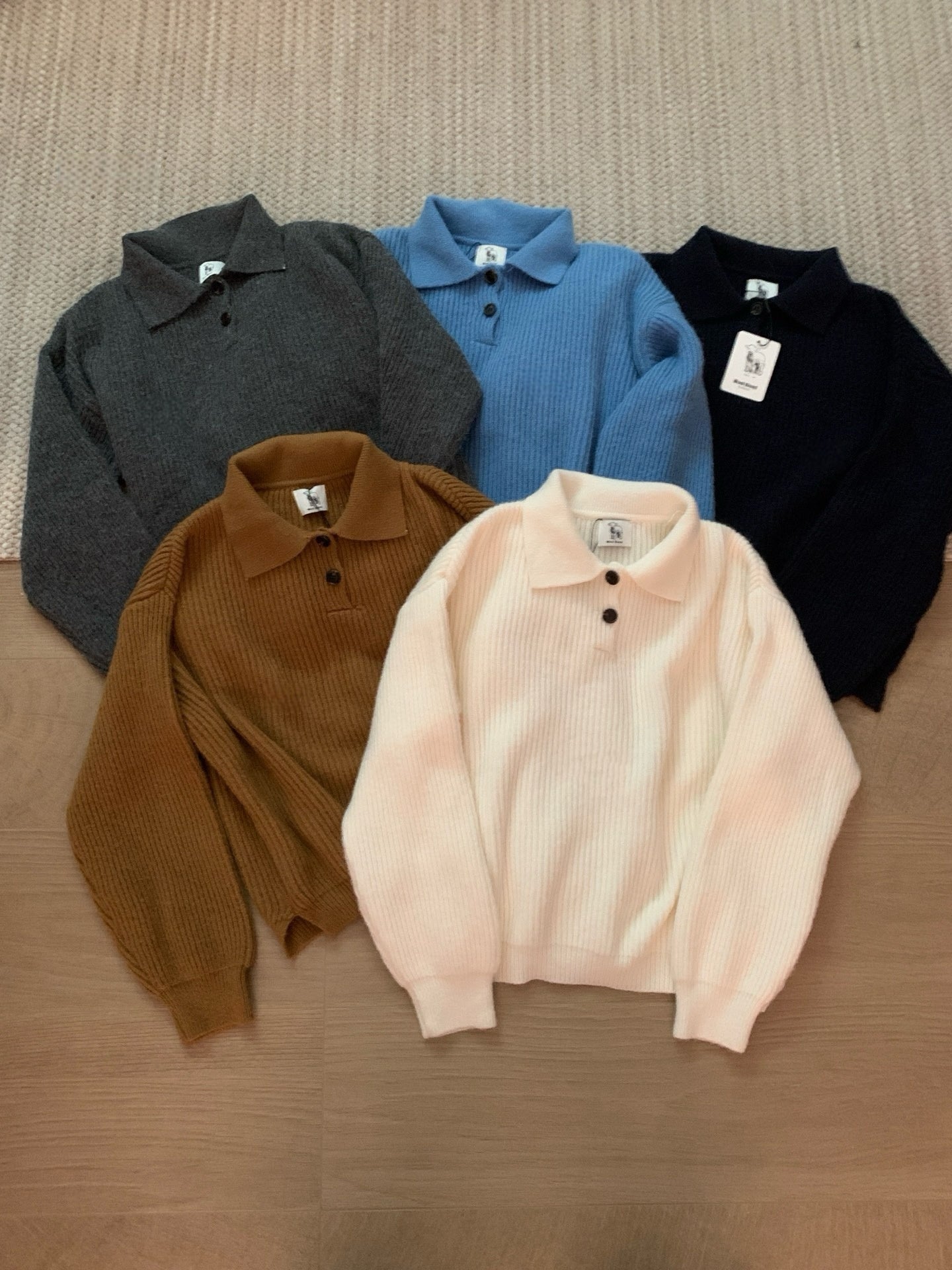 // 慵懶感直織紋軟糯翻領NT