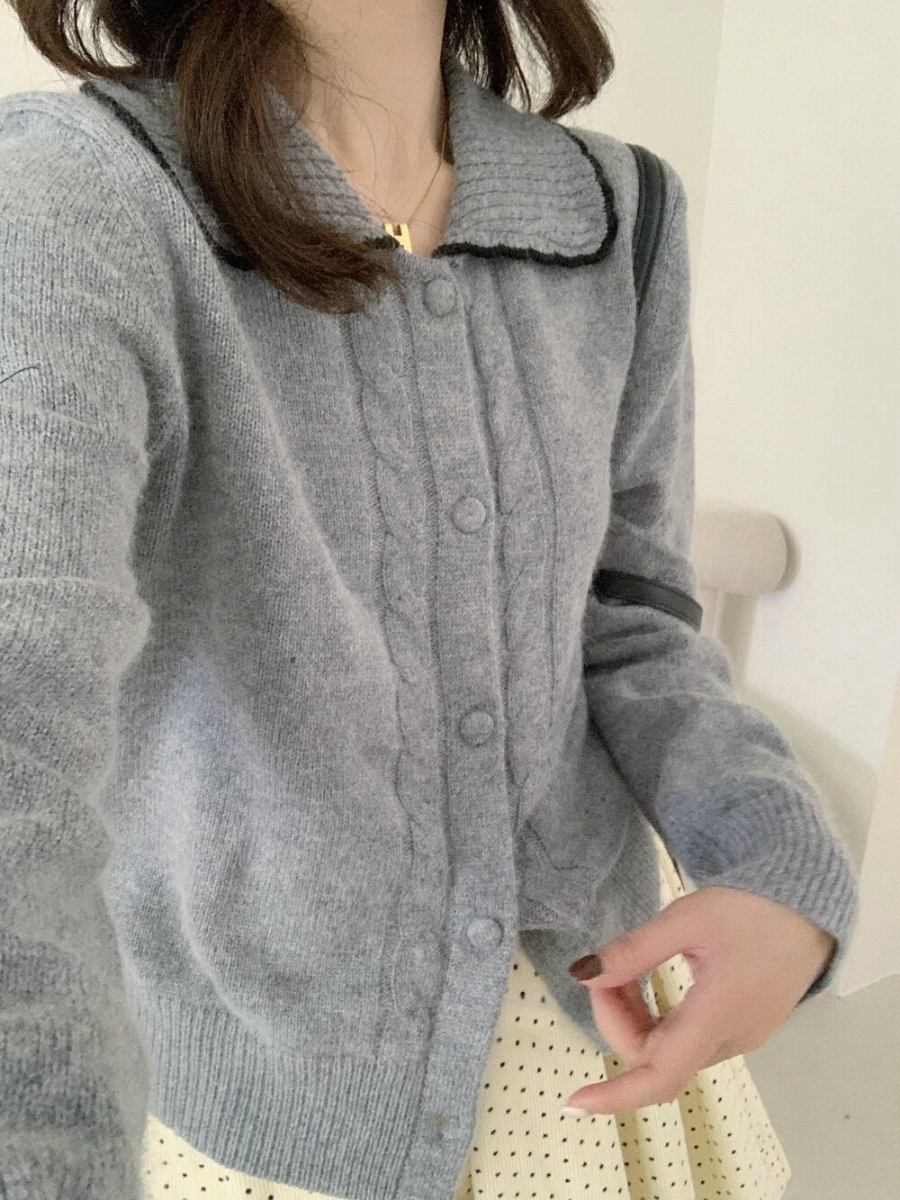 // 10%兔絨撞色花邊領拼麻花紋NT