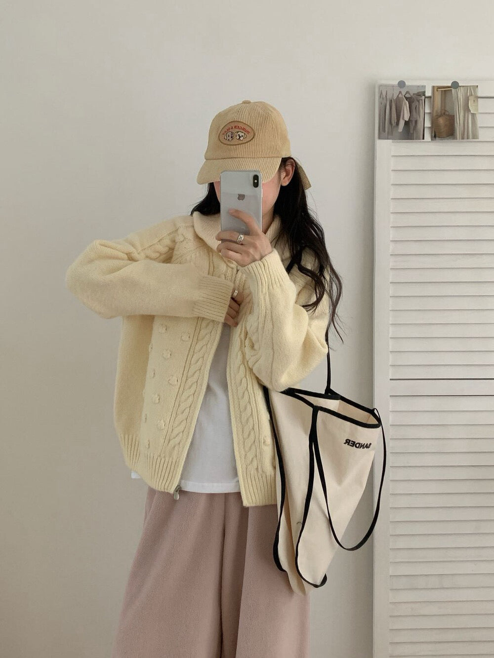 // 立體點點麻花圓翻領拉鍊CD