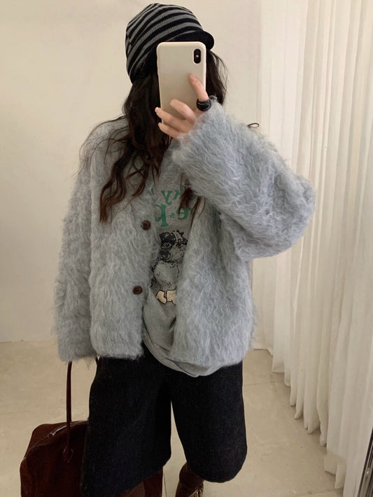 // 造型感圈圈毛拉絨V領外套