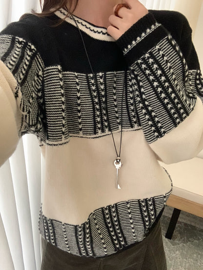 // 超美鈎針提花圓領毛衣