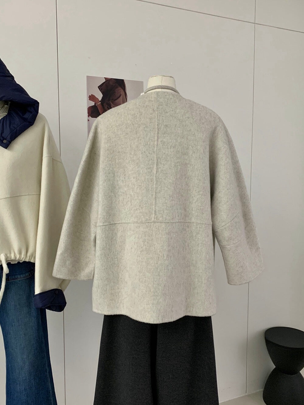 // 100%羊毛簡約兩粒鈕手工外套(連小袋仔)