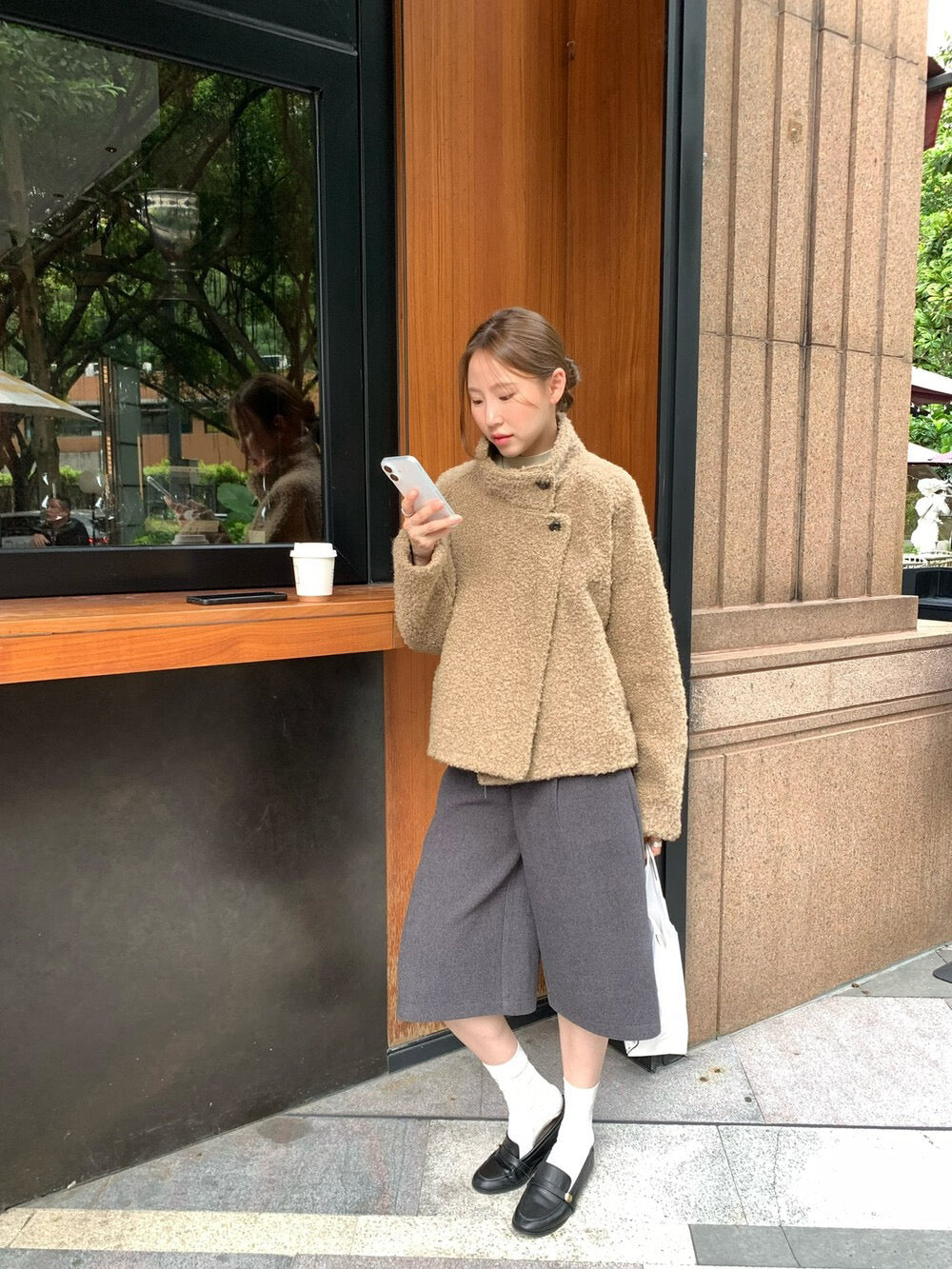 // 可立領圈圈絨一粒鈕簡約外套