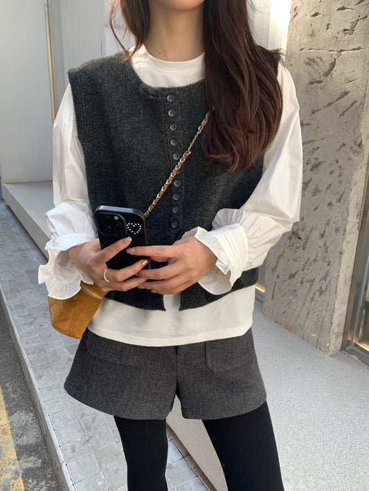 // 簡約鈕扣針織馬甲+花邊袖長袖上衣套裝