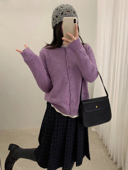 // 100%羊毛混點圓領CD