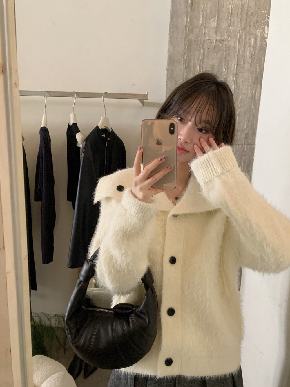 // 毛茸感大翻領貂絨鈕扣外套