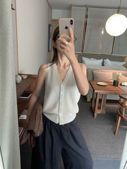 K18 / V領微入膊麻質排扣針織背心