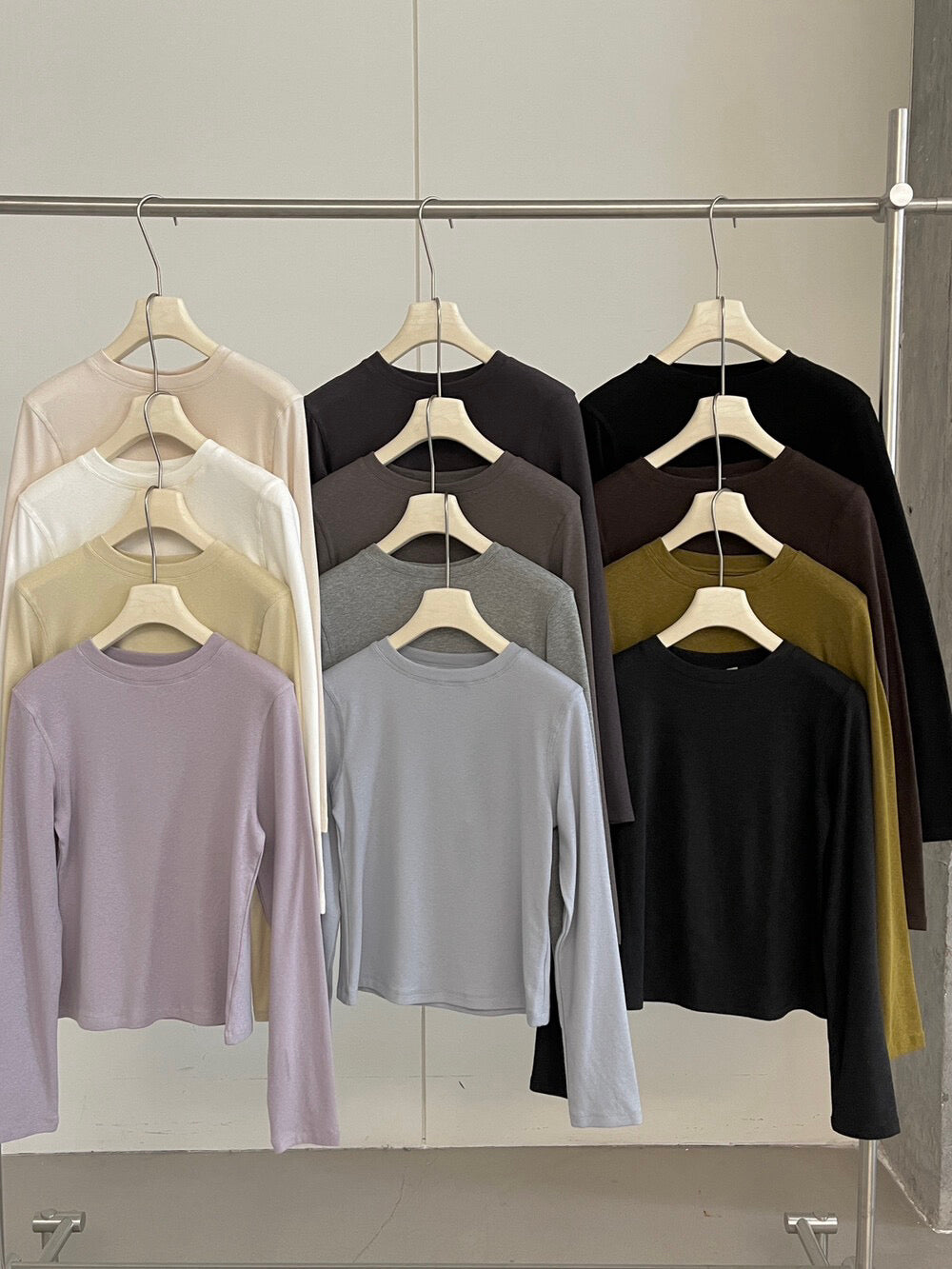 // 12色親膚秋冬百搭彈性TEE