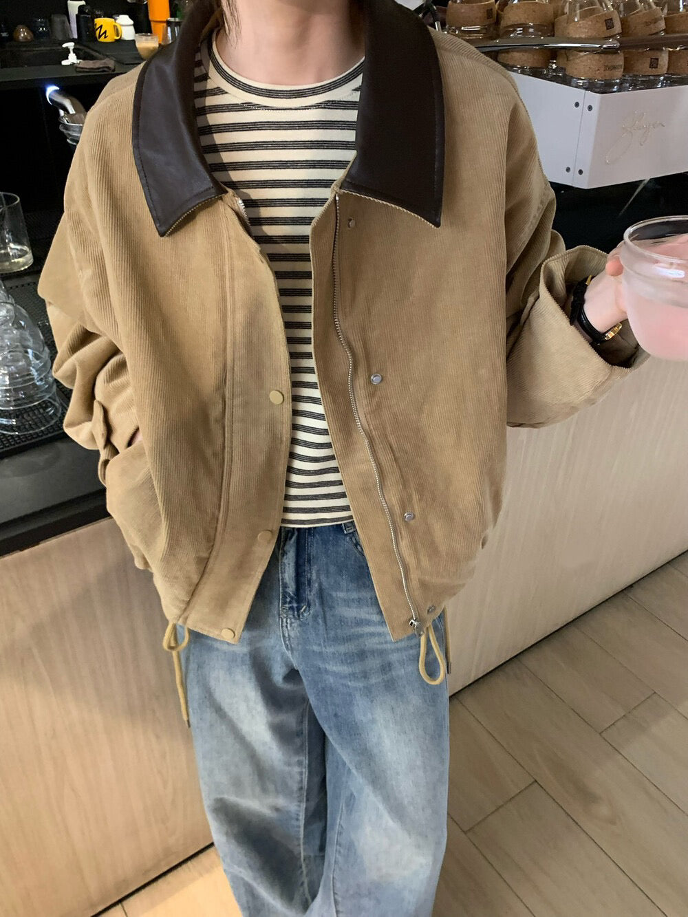 // 帥氣拼皮領燈芯絨可束腳拉鍊外套