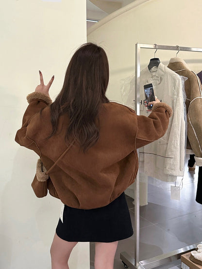 // 皮毛一體圓領拉鏈外套(連頸巾+袋仔)