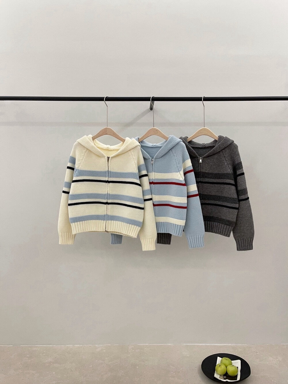 // 復古撞色間條連帽針織CD