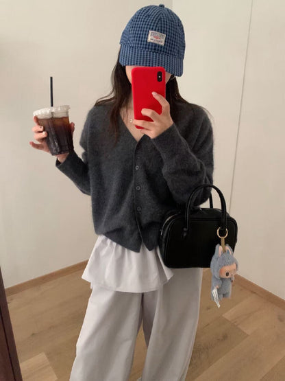 // 100%綿羊毛柔軟V領CD