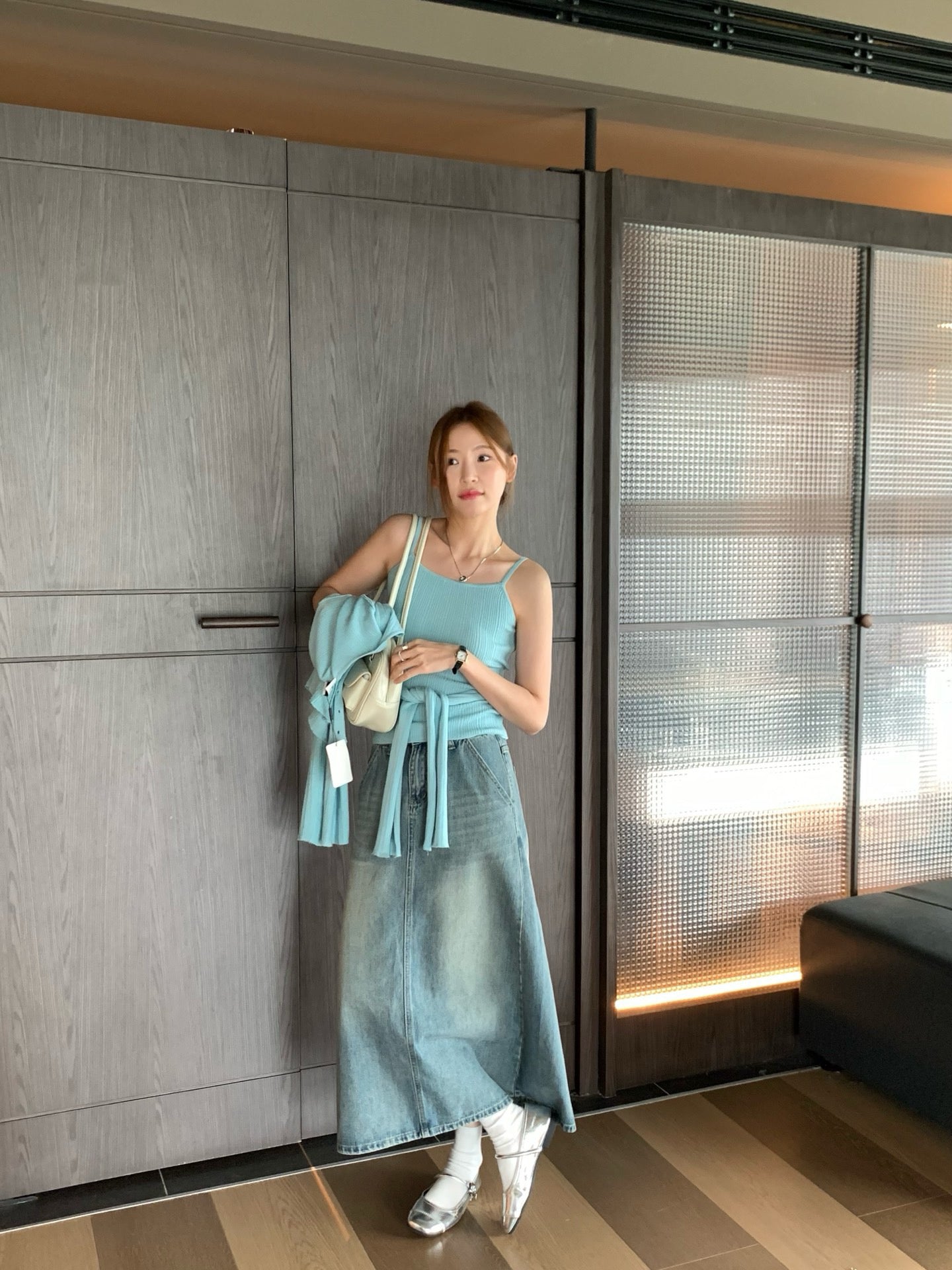 // 後開叉小復古微A字牛仔SK