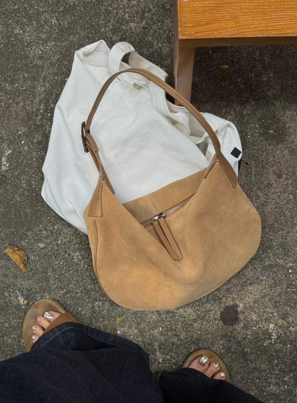 // 頭層牛皮麂皮絨hobo bag(肩帶可調)