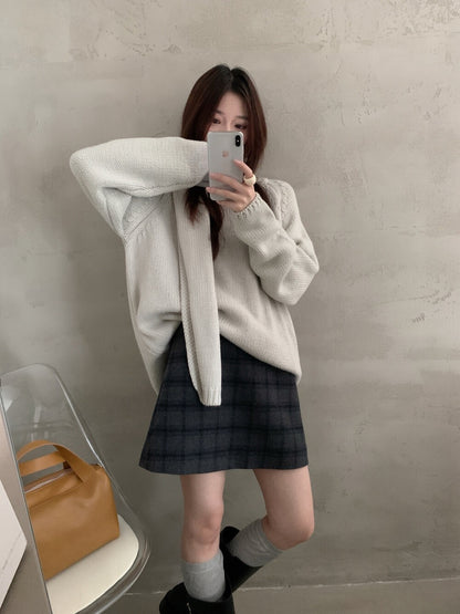 // 巨美粗針慵懶感落肩毛衣(連頸巾)