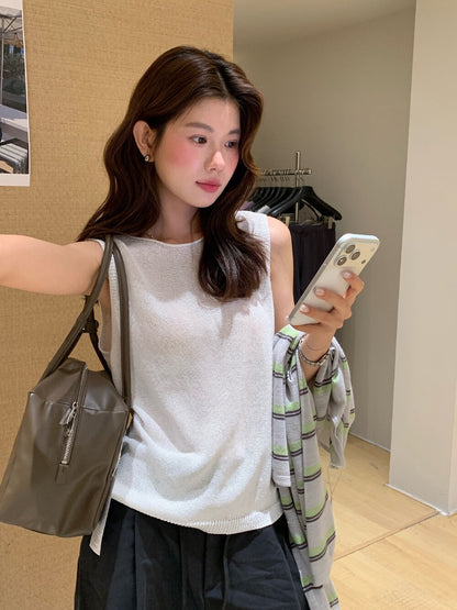 // 輕身紙紗線針織背心