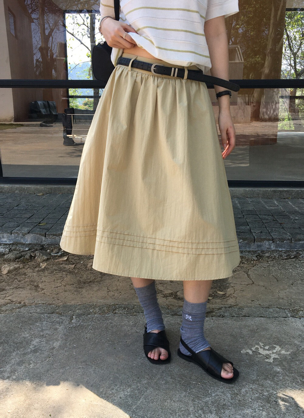 // 壓褶details裙腳五分傘裙(連腰帶)