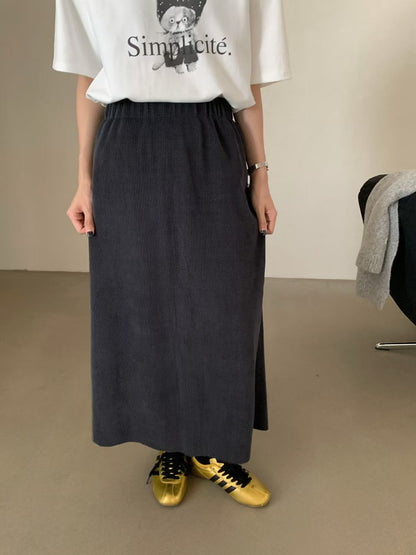 // 超大彈力絨感中裙