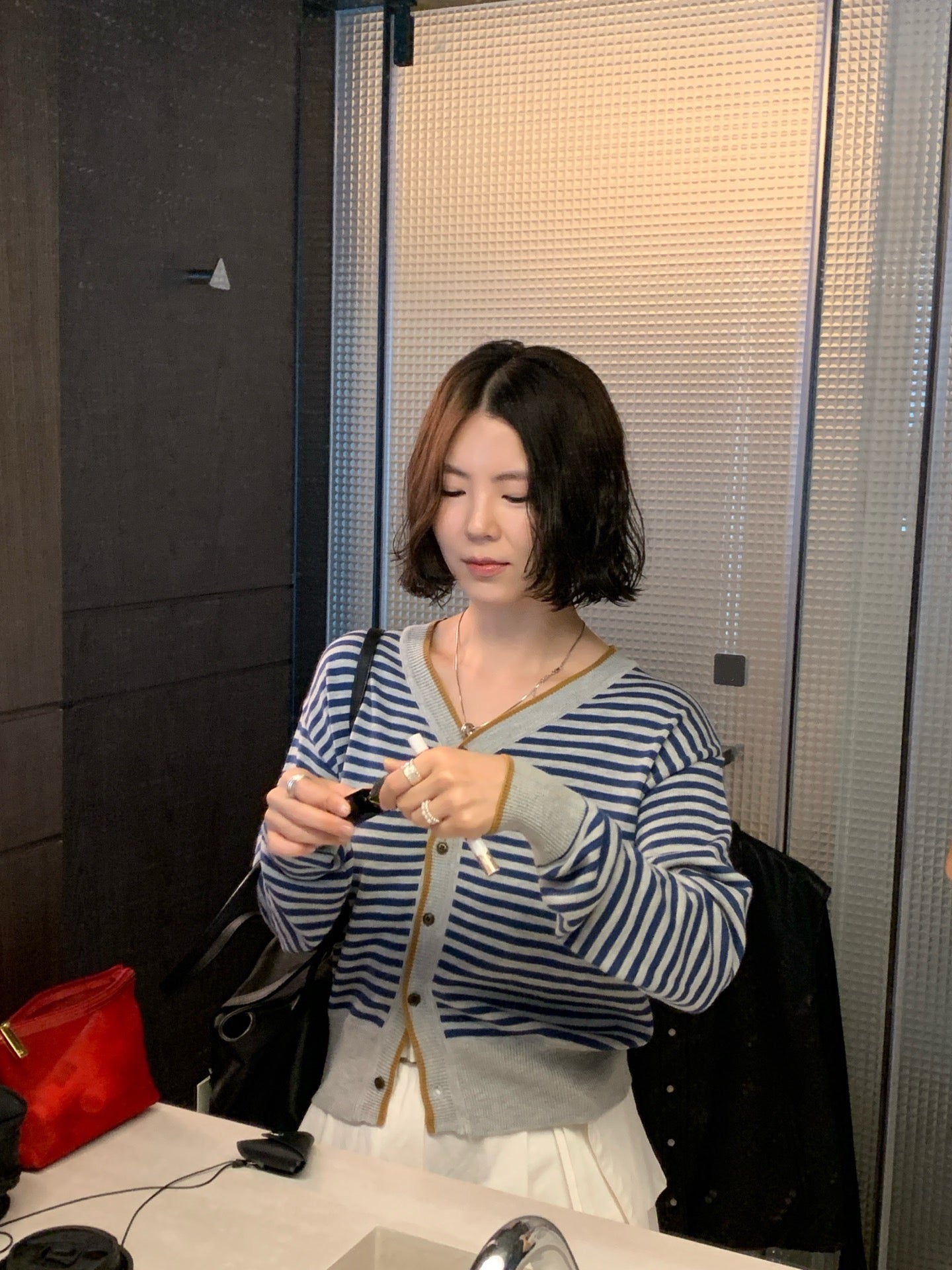 // 復古撞色間條包邊CD