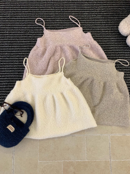 // 疊穿必入羊羔毛吊帶上衣