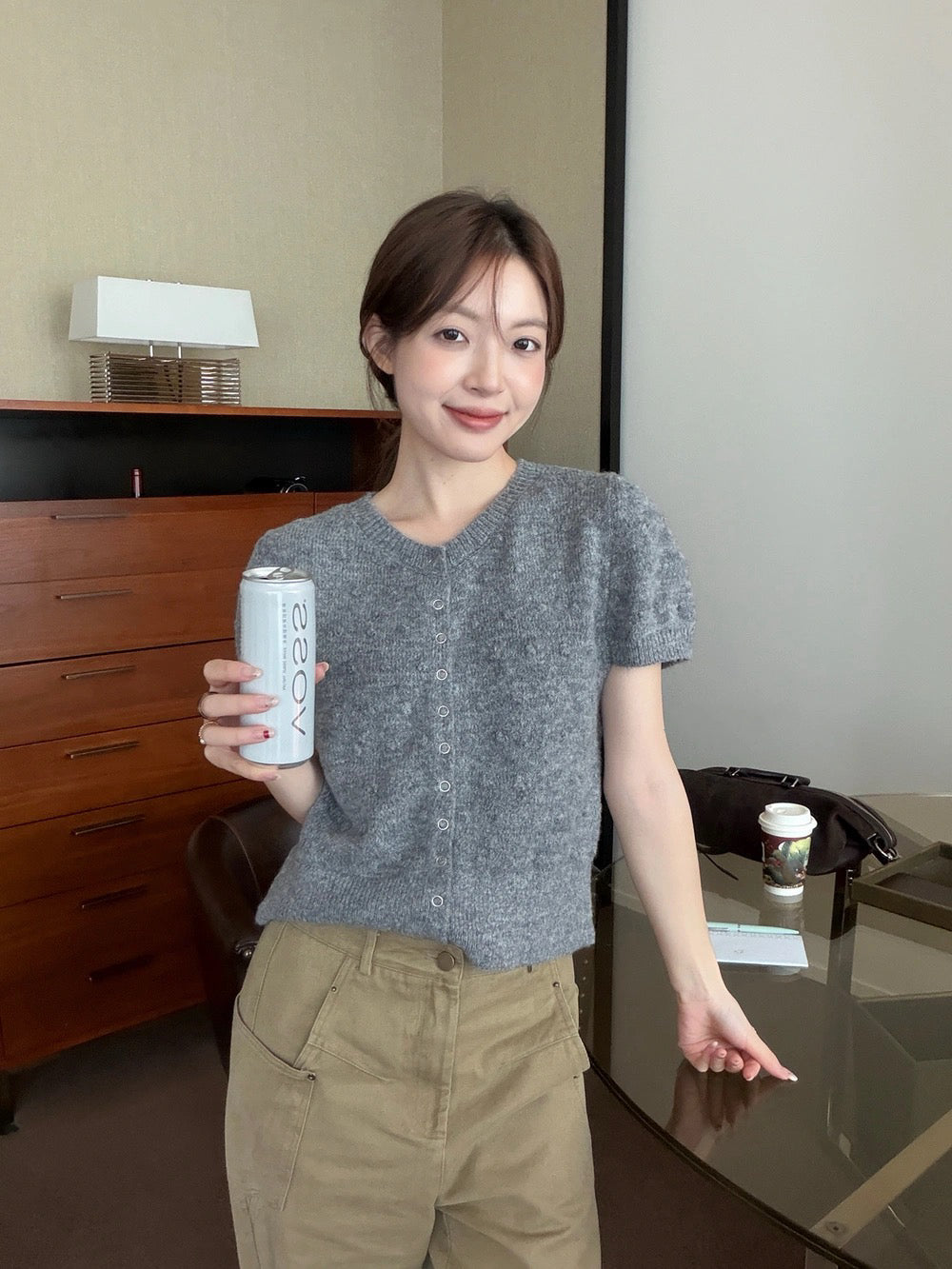 C39 / 肌理感立體點點微泡泡袖短袖針織外套