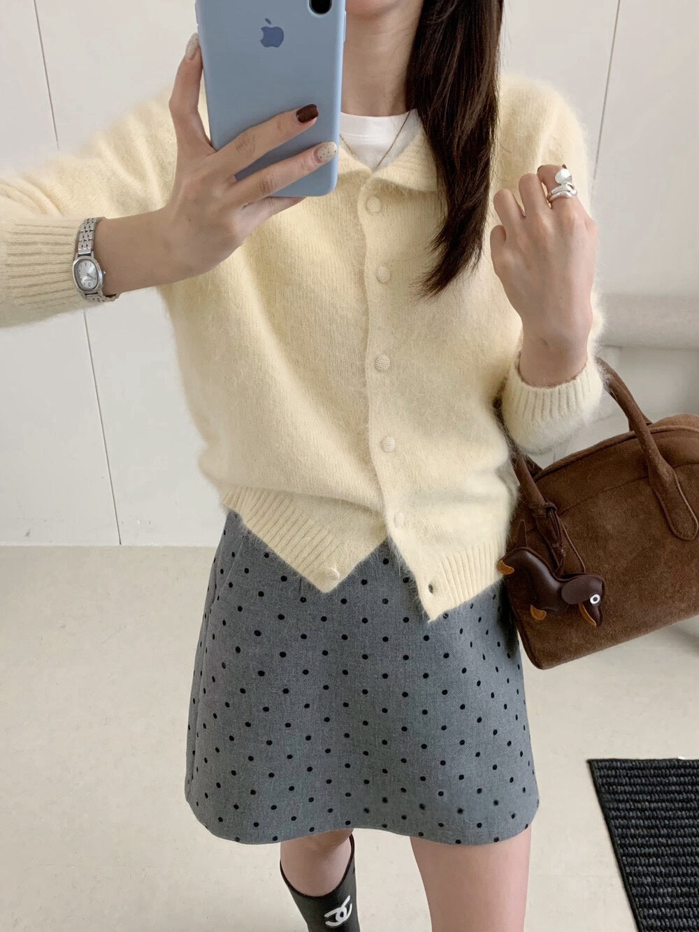 // 自帶柔光感40%兔絨圓翻領包扣NT