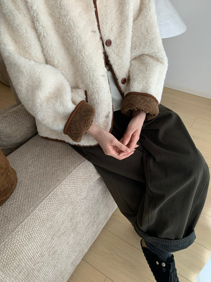 // 袖口翻邊拼lace包邊毛毛外套