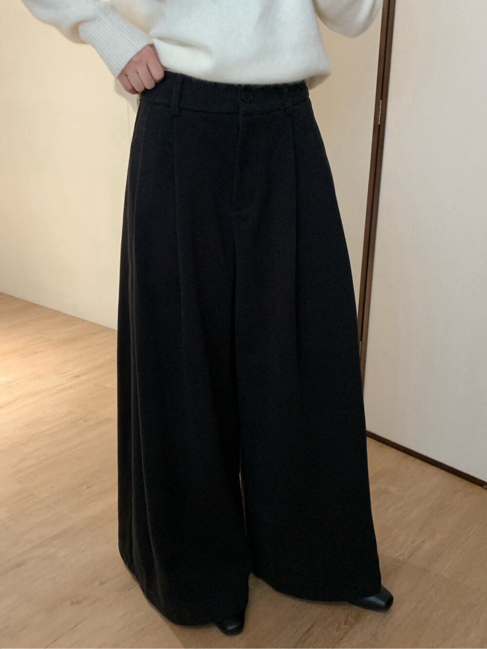 // 超遮肉壓褶闊腳毛呢褲