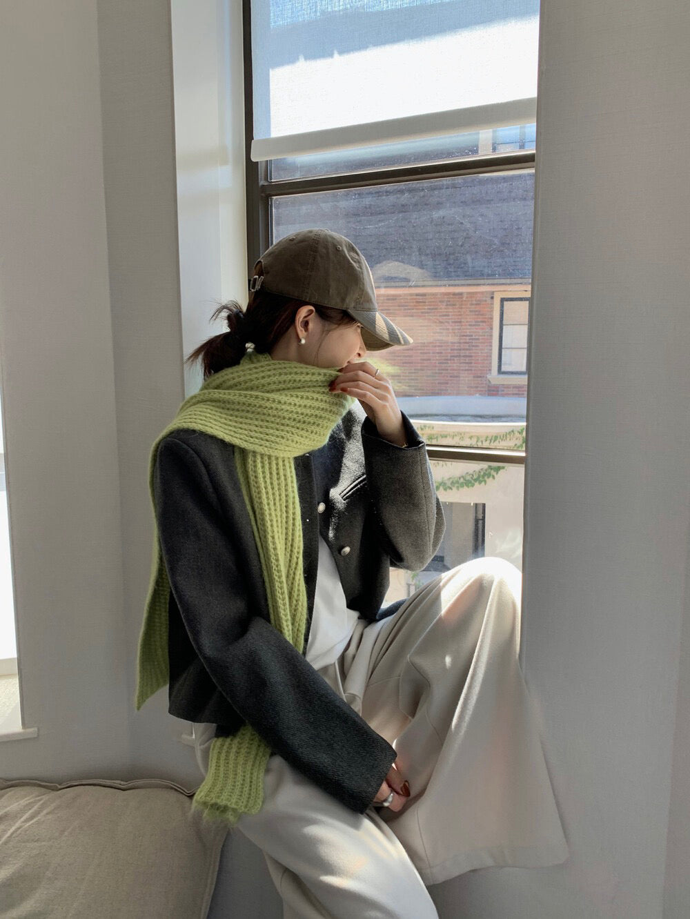 // 質感鈕扣10%wool弧邊薄毛呢外套