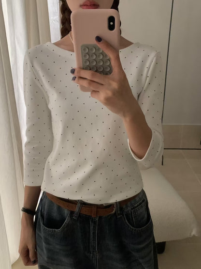 // 八分袖波點磨毛感TEE