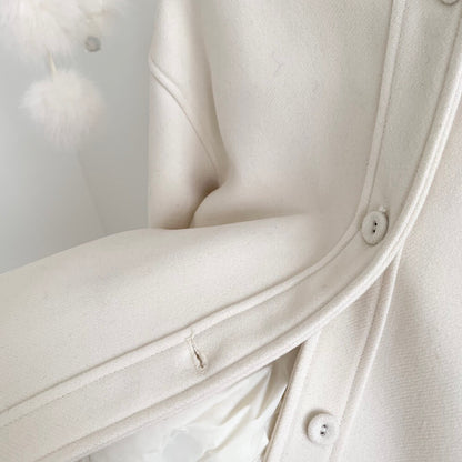 // 氣質薄夾棉圓領外套+壓褶短裙套裝(連毛毛頸巾)