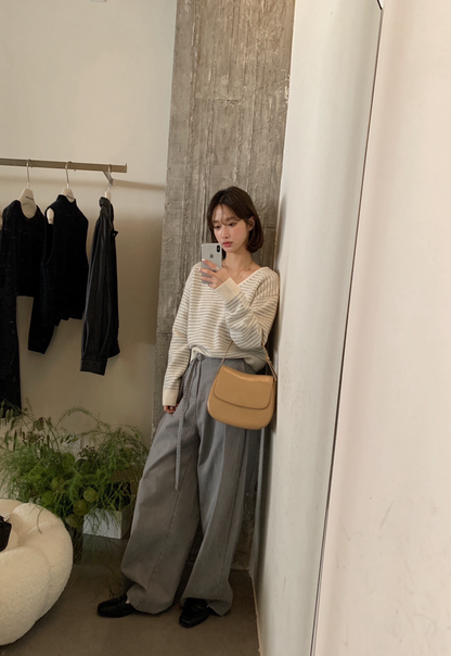 // 超軟糯氛圍感V領幼間條NT