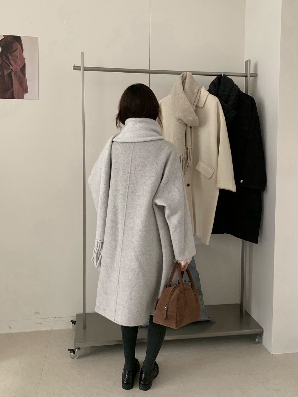 // 經典翻領口袋中長100%羊毛手工雙面外套(連頸巾)￼