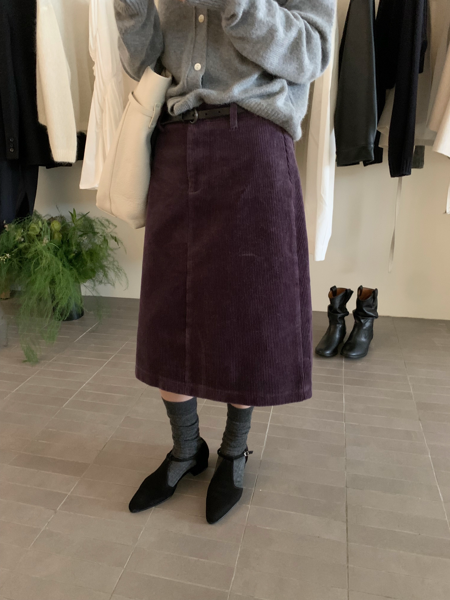 (部分現貨) // 復古感燈芯絨五分中裙