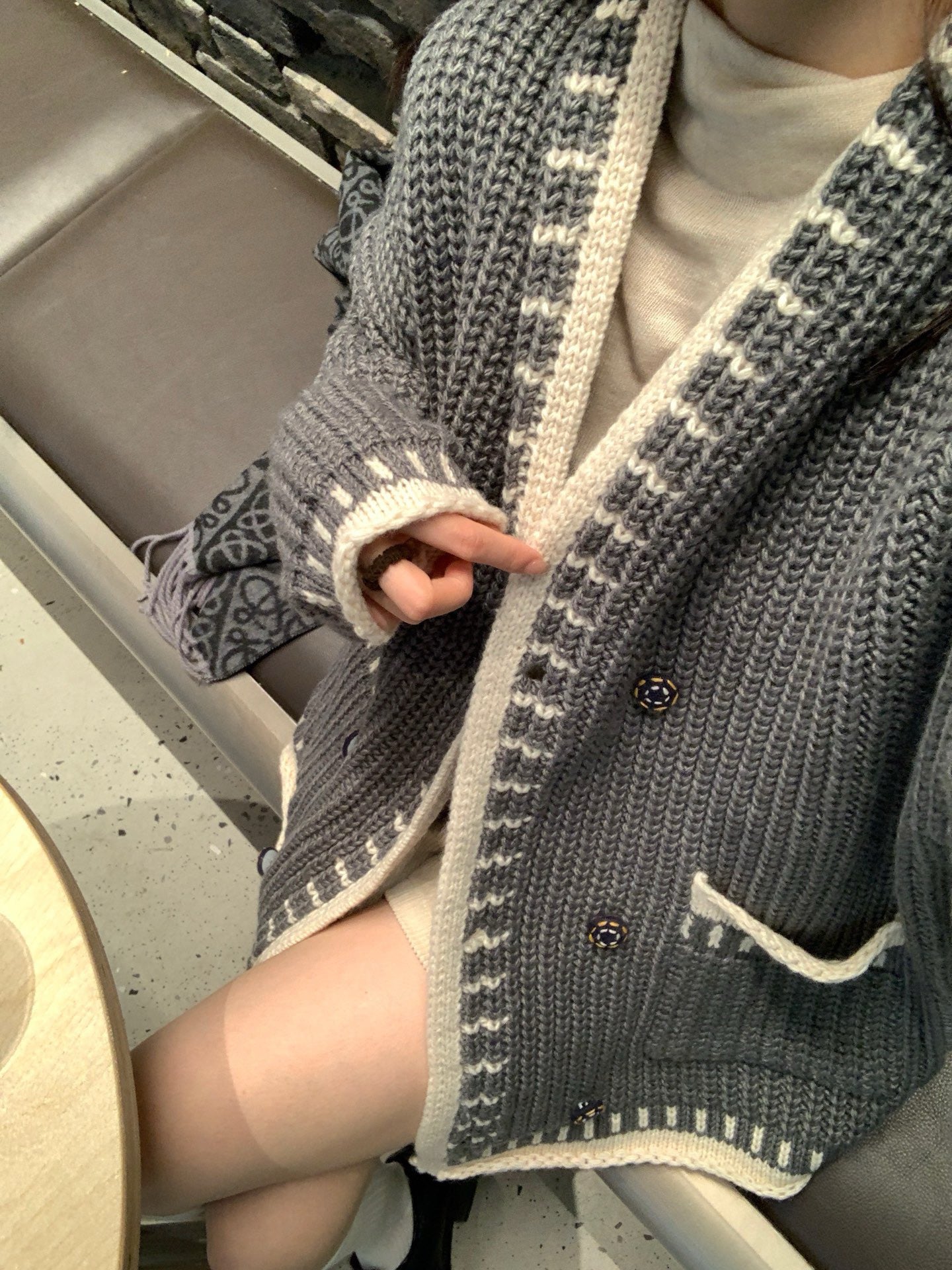 // 撞色織紋包邊翻領中長冷外套