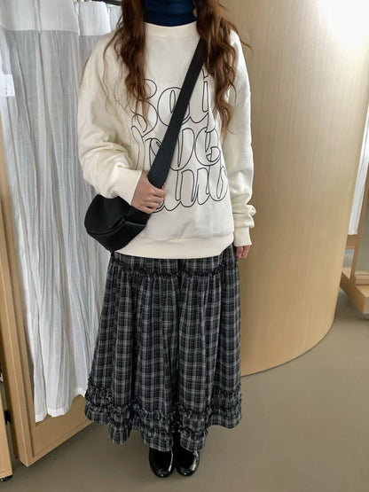 // 超大字母寬鬆版型衛衣