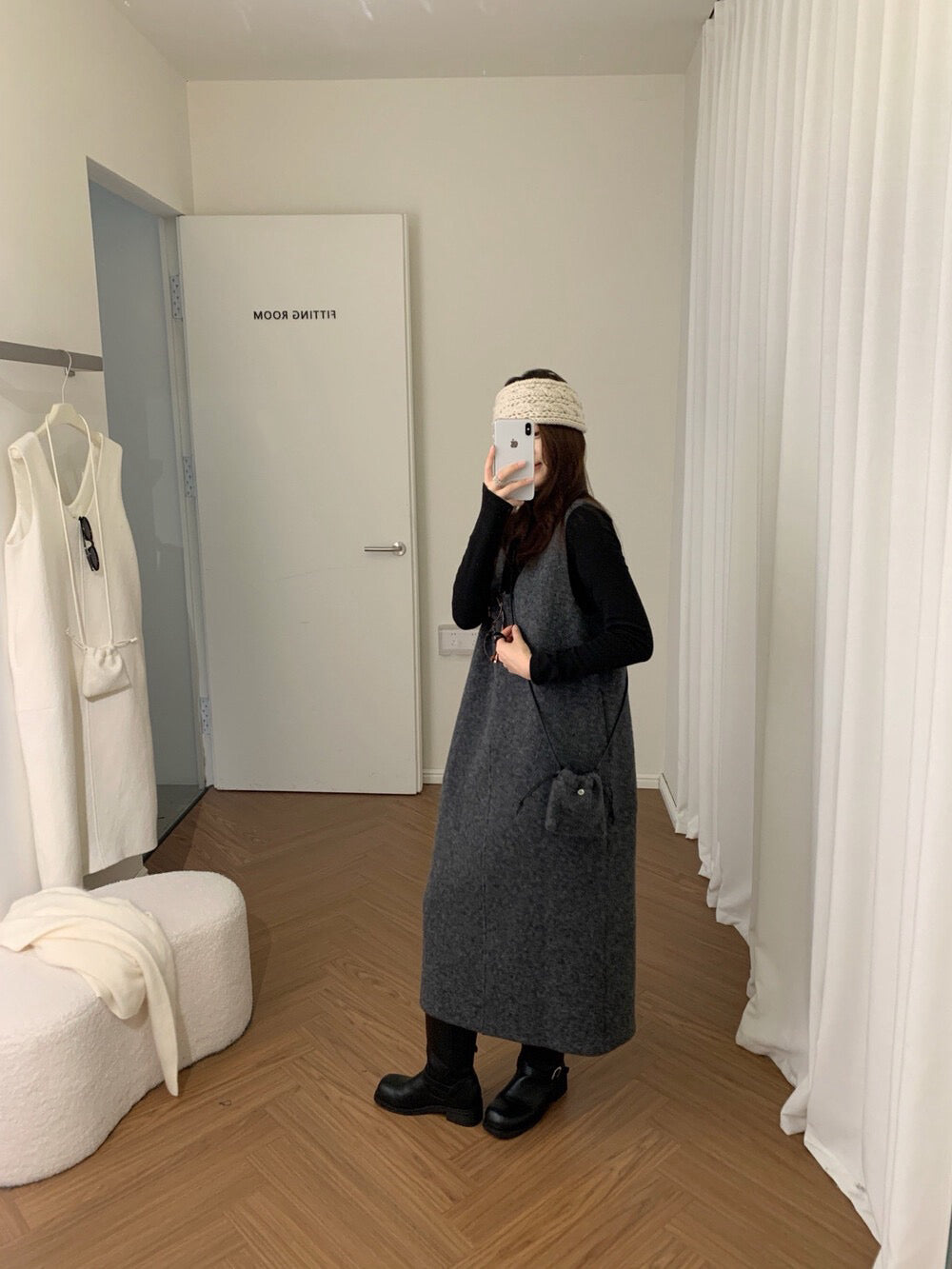 // 50%wool柔軟U領背心OPS(連袋仔)