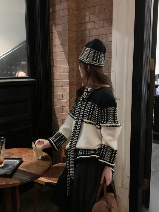 // 復古撞色特別織紋毛衣(連頸巾+帽)