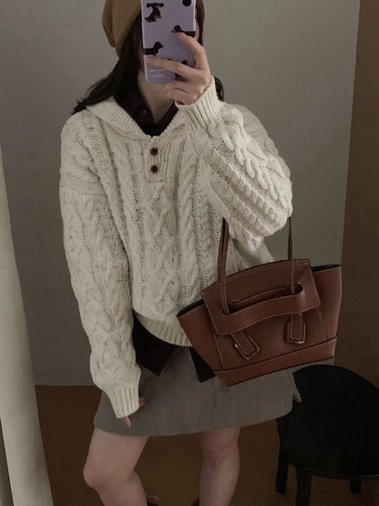 // 30%羊毛紋理感麻花鈕扣翻領毛衣