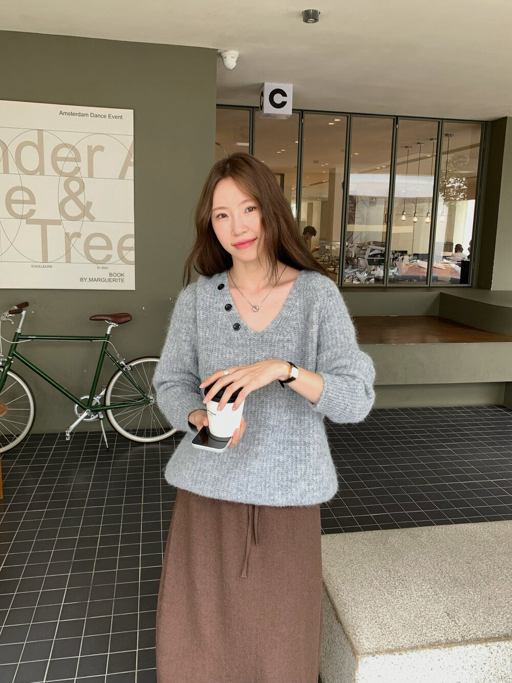 // 慵懶領邊鈕扣設計連頸巾毛衣