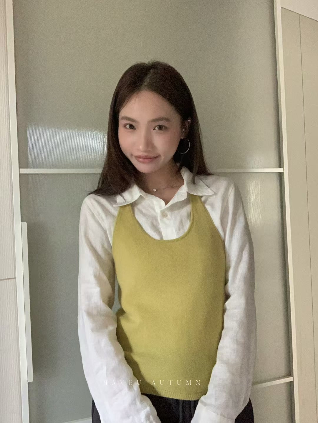 // 造型感全羊毛軟軟掛頸小背心