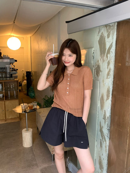 // 鏤空直織紋翻領polo NT