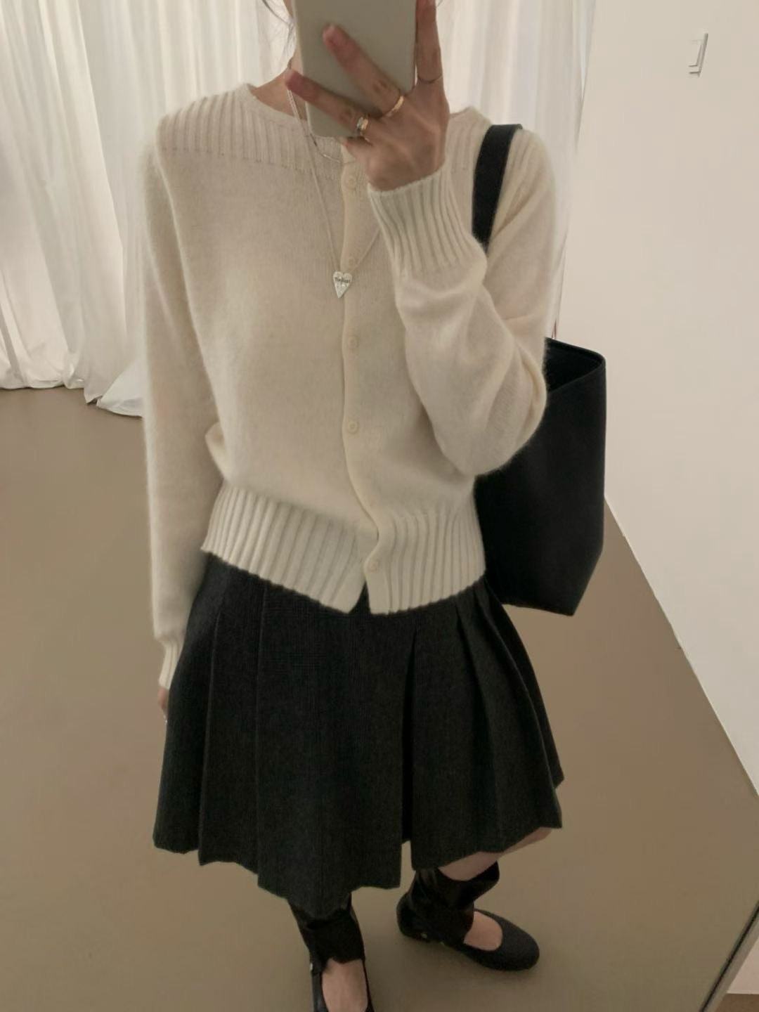 // 粗織紋邊特別領口CD