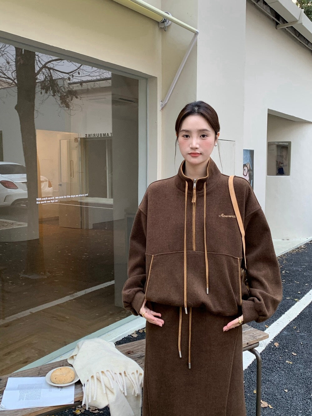 // 撞色邊小刺繡半拉鍊衛衣+半身裙套裝