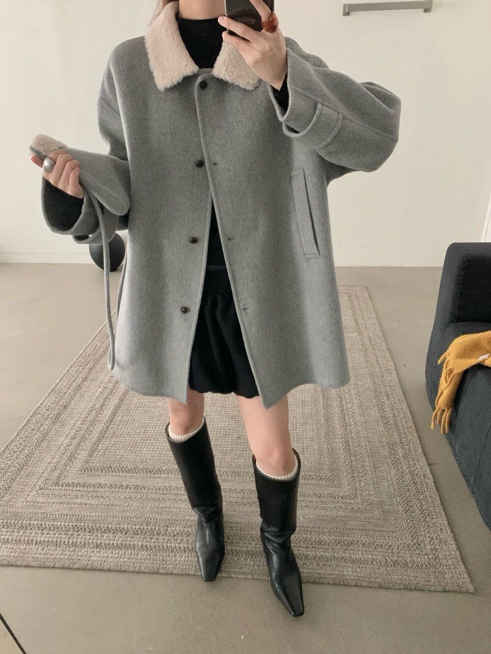 // 100%羊毛拼毛毛領中長手工外套(連袋仔)